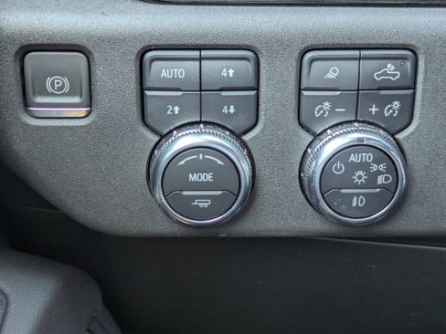 Certified 2023 GMC Sierra 1500 SLT w/ SLT Premium Package image 25