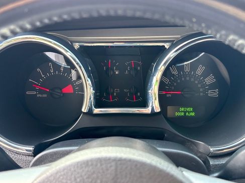 Used 2007 Ford Mustang Premium image 21