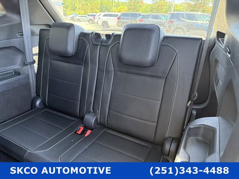 Used 2021 Volkswagen Tiguan SE FWD image 29