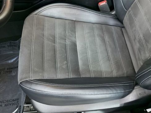 Used 2024 Mitsubishi Outlander SE Black Edition image 18