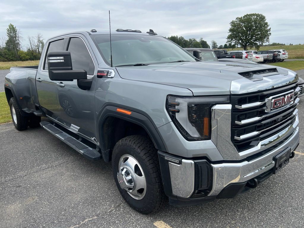 Certified 2024 GMC Sierra 3500 SLE w/ SLE Value Package AWD/4WD image 2