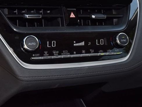 Used 2026 Toyota Corolla Cross XLE w/ Convenience Package FWD image 29