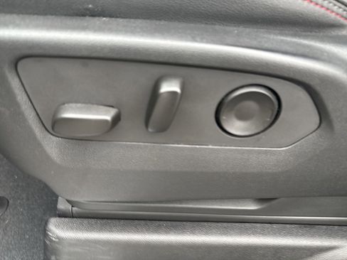 Used 2023 Chevrolet Suburban RST w/ Luxury Package image 13