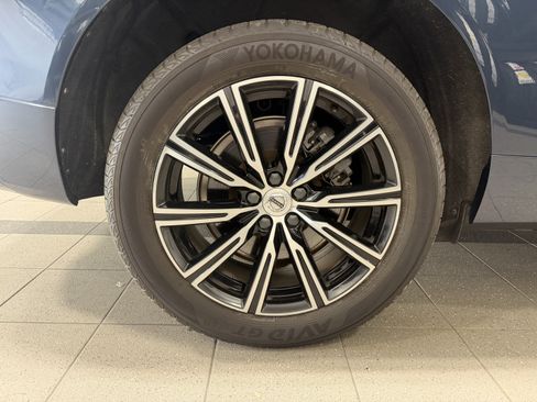 Used 2023 Volvo XC60 T8 Plus AWD/4WD image 10