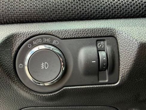Used 2015 Chevrolet Cruze LTZ w/ Sun, Sound and Sport Package FWD image 16