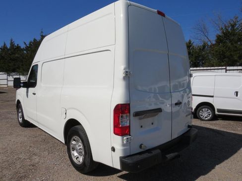 Used 2017 Nissan NV 3500 SV RWD image 7