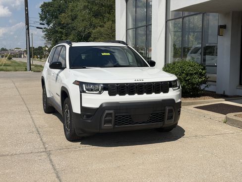 New 2026 Jeep Cherokee Laredo AWD/4WD image 19