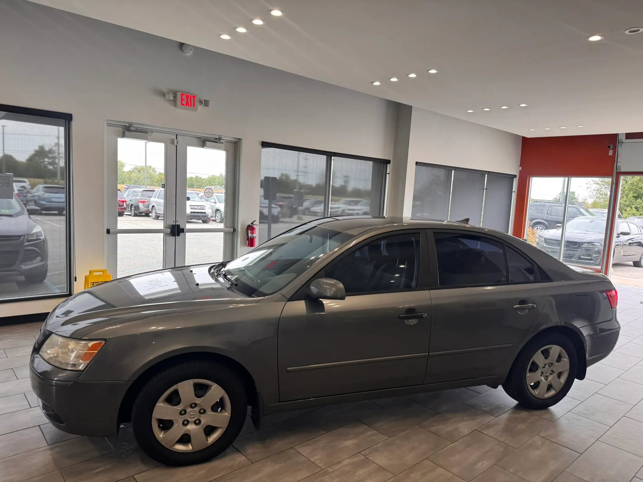 Used 2010 Hyundai Sonata GLS FWD image 9
