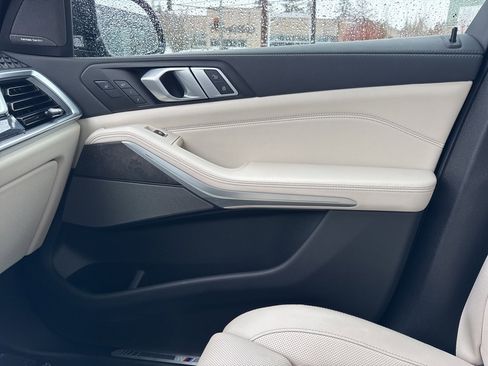 Used 2024 BMW X5 xDrive50e w/ Executive Package image 33