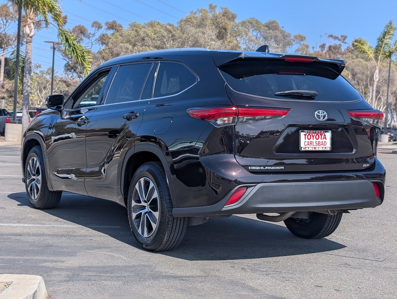 Used 2022 Toyota Highlander XLE FWD image 13