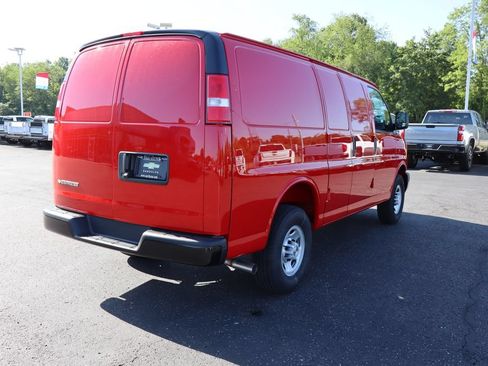 New 2026 Chevrolet Express 2500 w/ Driver Convenience Package RWD image 28