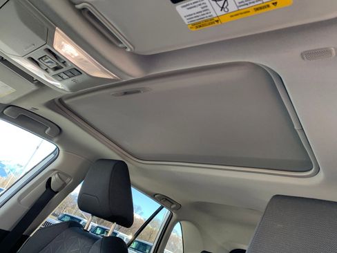 Used 2025 Toyota RAV4 XLE image 30