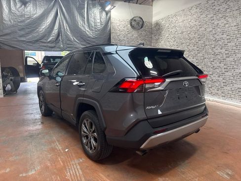 Used 2022 Toyota RAV4 Limited AWD/4WD image 5