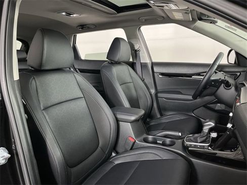 Certified 2025 Kia Seltos EX w/ EX Sunroof Package image 25