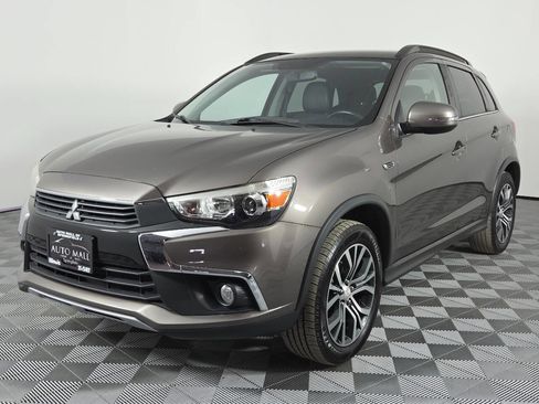 Used 2017 Mitsubishi Outlander Sport SEL AWD/4WD image 3