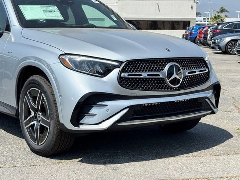 New 2025 Mercedes-Benz GLC 350e GLC 350e image 3