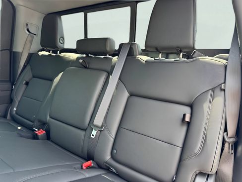 New 2026 GMC Sierra 1500 SLT AWD/4WD image 15