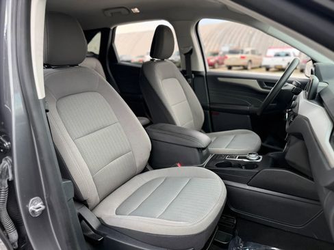 Used 2021 Ford Escape S image 24