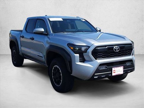 Certified 2024 Toyota Tacoma TRD Off-Road w/ TRD Off Road Upgrade Package AWD/4WD image 3