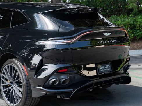 Used 2025 Aston Martin DBX 707 image 24