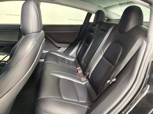 Used 2021 Tesla Model 3 Standard Range Plus RWD image 12
