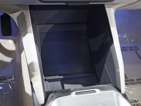 Used 2022 Lucid Air Grand Touring image 29