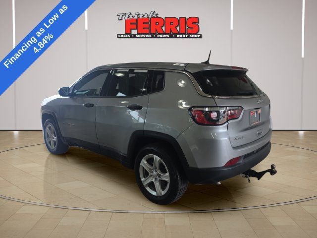 Used 2024 Jeep Compass Sport AWD/4WD image 3