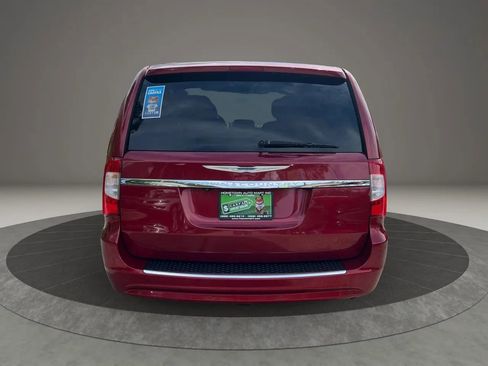 Used 2015 Chrysler Town & Country Touring-L w/ Driver Convenience Group FWD image 6