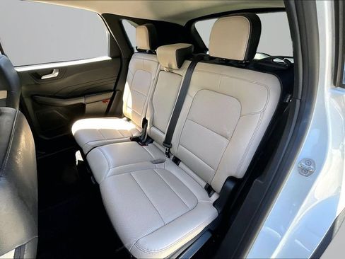 Used 2022 Ford Escape Titanium AWD/4WD image 22