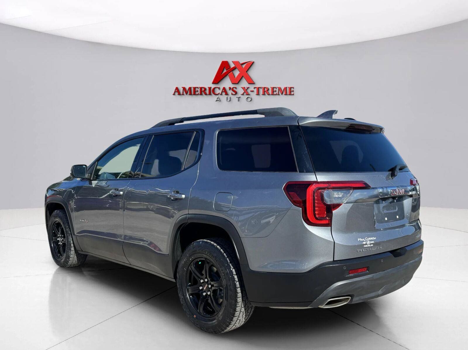 Used 2021 GMC Acadia AT4 w/ Technology Package AWD/4WD image 2