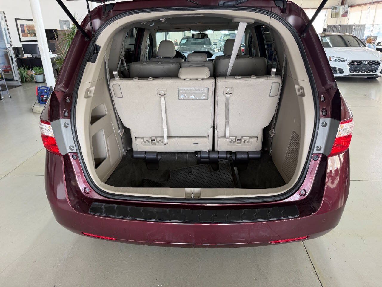 Used 2011 Honda Odyssey EX-L image 9