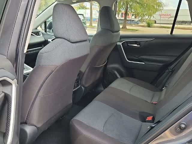 Used 2025 Toyota RAV4 XLE FWD image 16