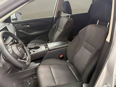 Used 2024 Nissan Rogue SV FWD image 15