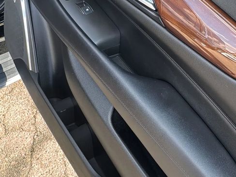 Used 2016 Cadillac Escalade Premium AWD/4WD image 29