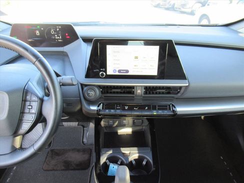 Used 2023 Toyota Prius LE image 19