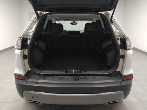 Used 2019 Jeep Cherokee Limited AWD/4WD image 29