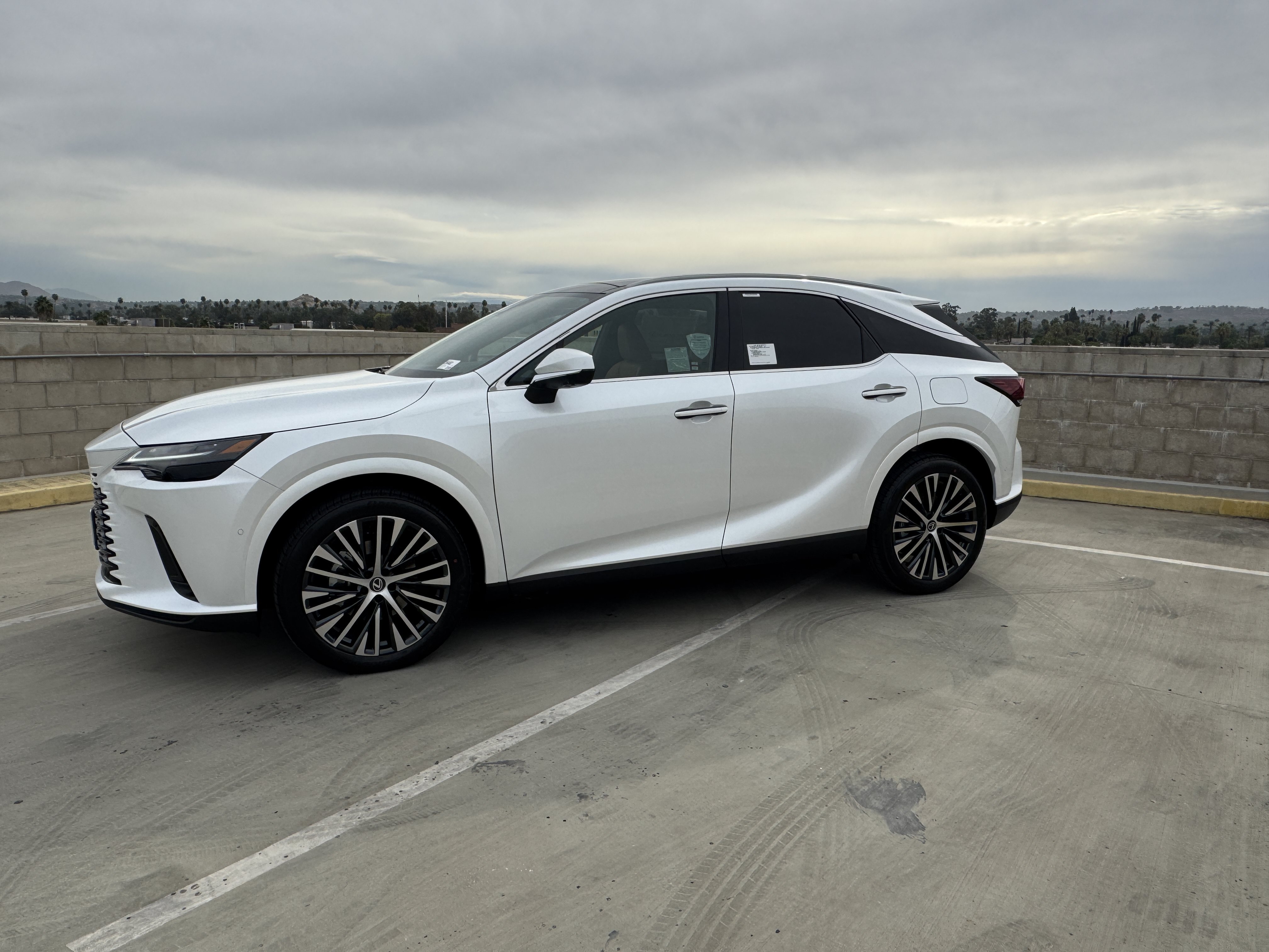 New 2026 Lexus RX 350h AWD/4WD image 5