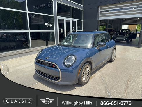 Used 2025 MINI Cooper S FWD image 1