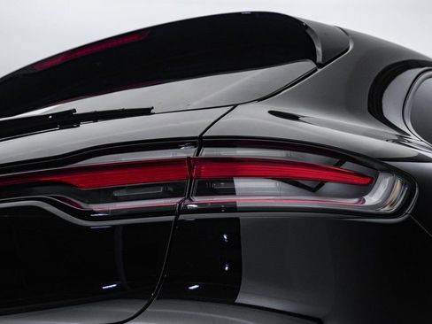 New 2026 Porsche Macan image 12