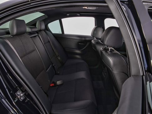 Used 2009 BMW M3 Sedan RWD image 34