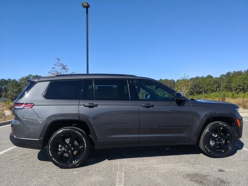 New 2025 Jeep Grand Cherokee L Limited w/ Black Appearance Package image 24