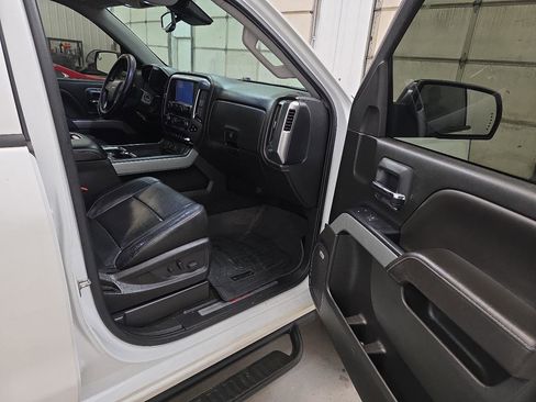 Used 2017 Chevrolet Silverado 1500 LTZ Z71 w/ Redline Edition image 49