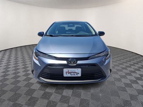 Used 2024 Toyota Corolla LE FWD image 2
