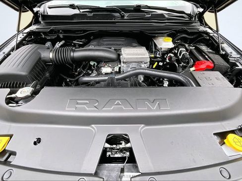 New 2026 RAM 1500 4x4 Crew Cab image 10