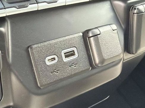 Used 2021 Chevrolet Silverado 2500 LT w/ Fleet Comfort Package AWD/4WD image 25