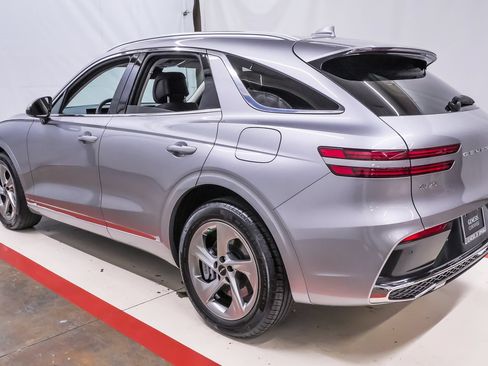 Certified 2026 Genesis GV70 2.5T AWD/4WD image 8