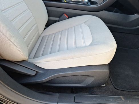 Used 2020 Ford Fusion S image 17