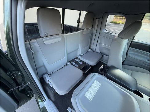 Used 2012 Toyota Tacoma 2WD Access Cab image 15