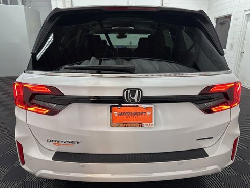 Used 2025 Honda Odyssey Touring image 8