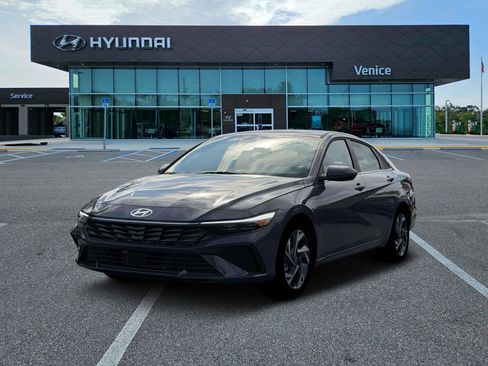 New 2026 Hyundai Elantra Limited FWD image 20